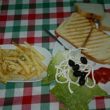 Ozyel Hotel 3*