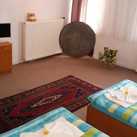 Ozyel Hotel 3*